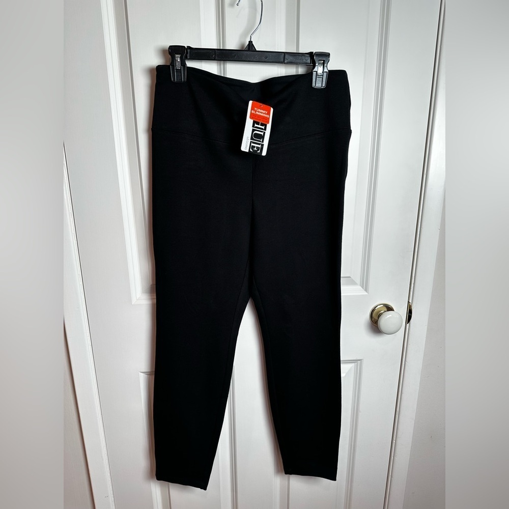 HUE Classic Black Leggings - Picture 1 of 5